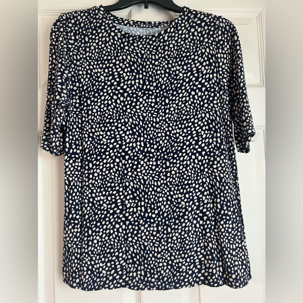 Nine West soft spun size medium navy blue patterned short sleeve